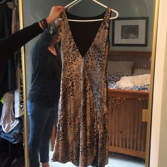Cheetah print size 4 evening dress. - Picture 2 of 4